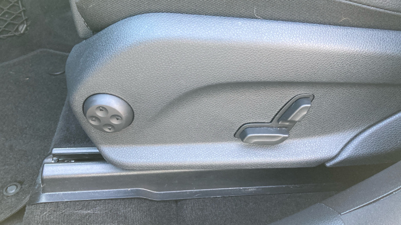 Mercedes-Benz GLC 250 4Matic AMG Night Edition 5dr 9G-Tronic Petrol Estate